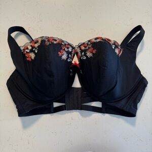 Cacique underwire bra size 46DDD